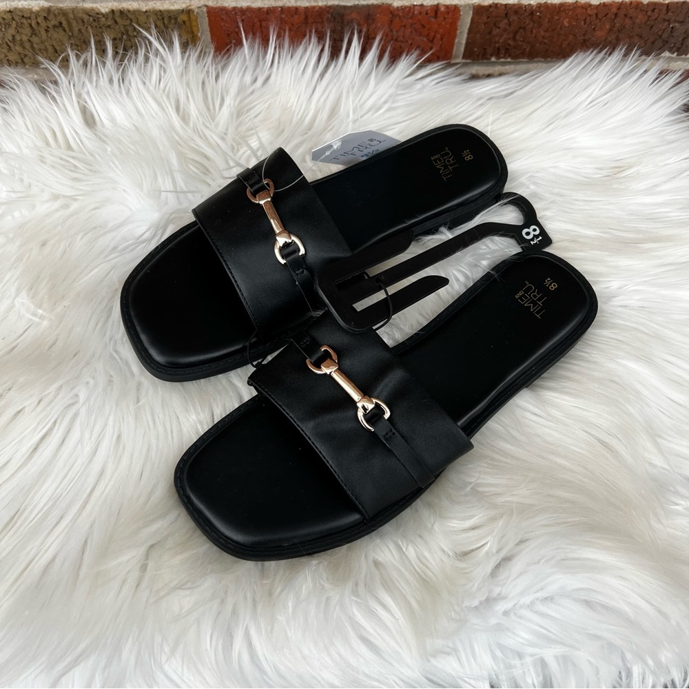 Time and Tru Black and Gold Buckle Slip On Open Toe Flip Flop Sandals - Picture 2 of 5